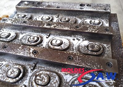 Moldes industrial para inyección de plástico.