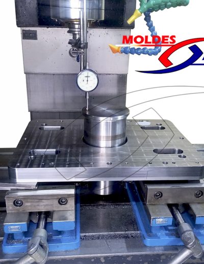 Molde industrial para inyección de plástico. Industrial inje