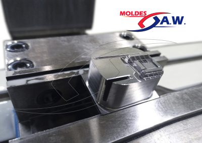 Moldes industrial para inyección de plástico.