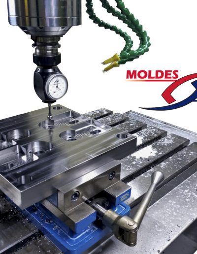 Maquinado CNC molde para inyección de plástico
