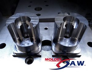 Moldes industrial para inyección de plástico.