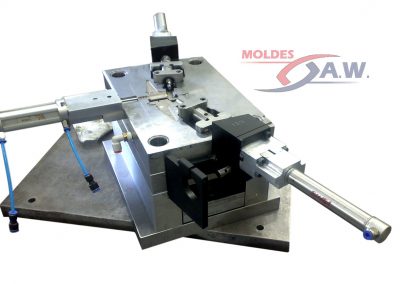 Moldes industrial para inyección de plástico.