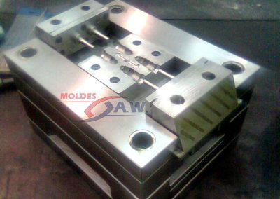 Moldes industrial para inyección de plástico.