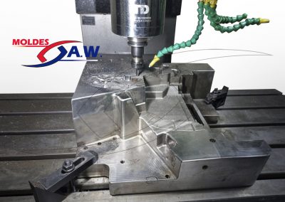 Moldes industrial para inyección de plástico.