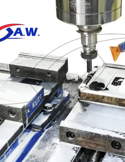 Maquinado de moldes de inyección de zamak-aluminio de Moldes AW